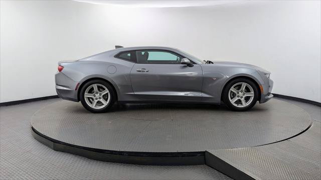 Used 2019 Chevrolet Camaro LT RWD image 9