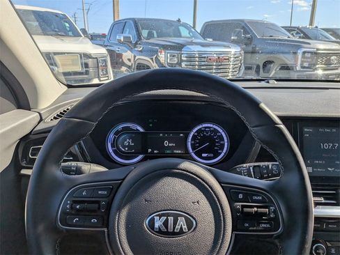 Used 2020 Kia Niro LXS image 28