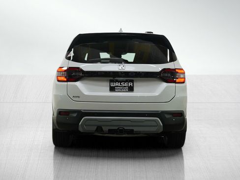 Used 2023 Honda Pilot EX-L image 4