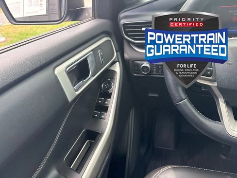 Used 2022 Ford Explorer XLT w/ Equipment Group 202A AWD/4WD image 24