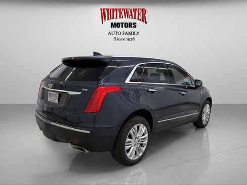 Used 2019 Cadillac XT5 Premium Luxury w/ Driver Assist Package AWD/4WD image 4