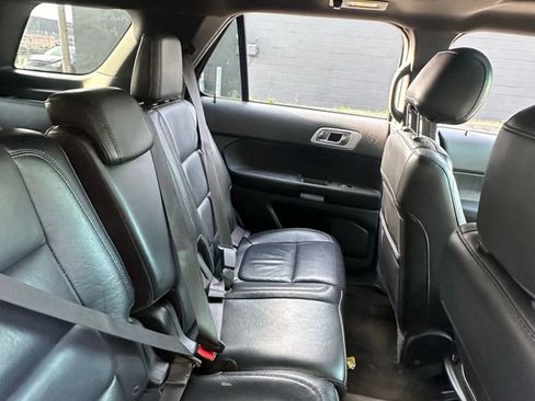 Used 2014 Ford Explorer XLT w/ Equipment Group 202A image 14