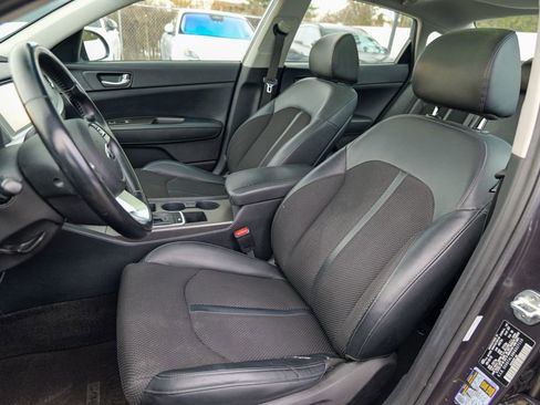 Used 2019 Kia Optima S w/ S Panoramic Sunroof Package image 22