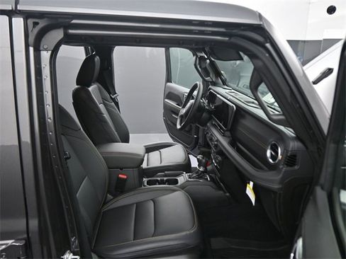 New 2025 Jeep Gladiator Sport w/ Premium Package image 35