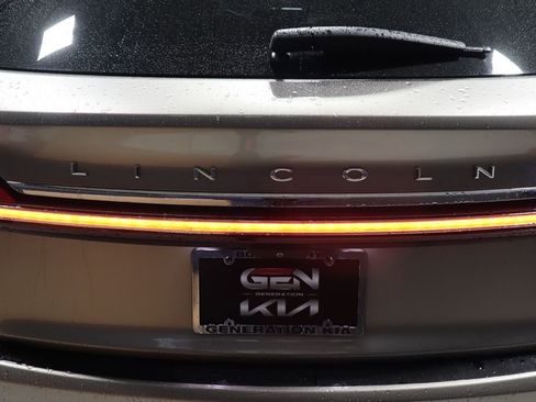 Used 2021 Lincoln Nautilus Reserve image 29