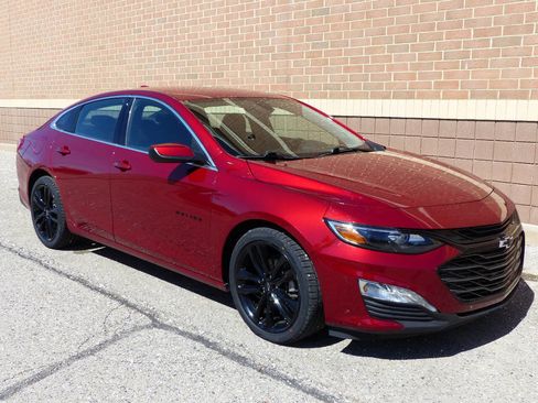 Used 2021 Chevrolet Malibu LT w/ Sport Edition FWD image 12