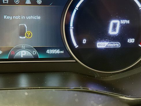 Used 2022 Kia Niro EX w/ Cold Weather Package image 19