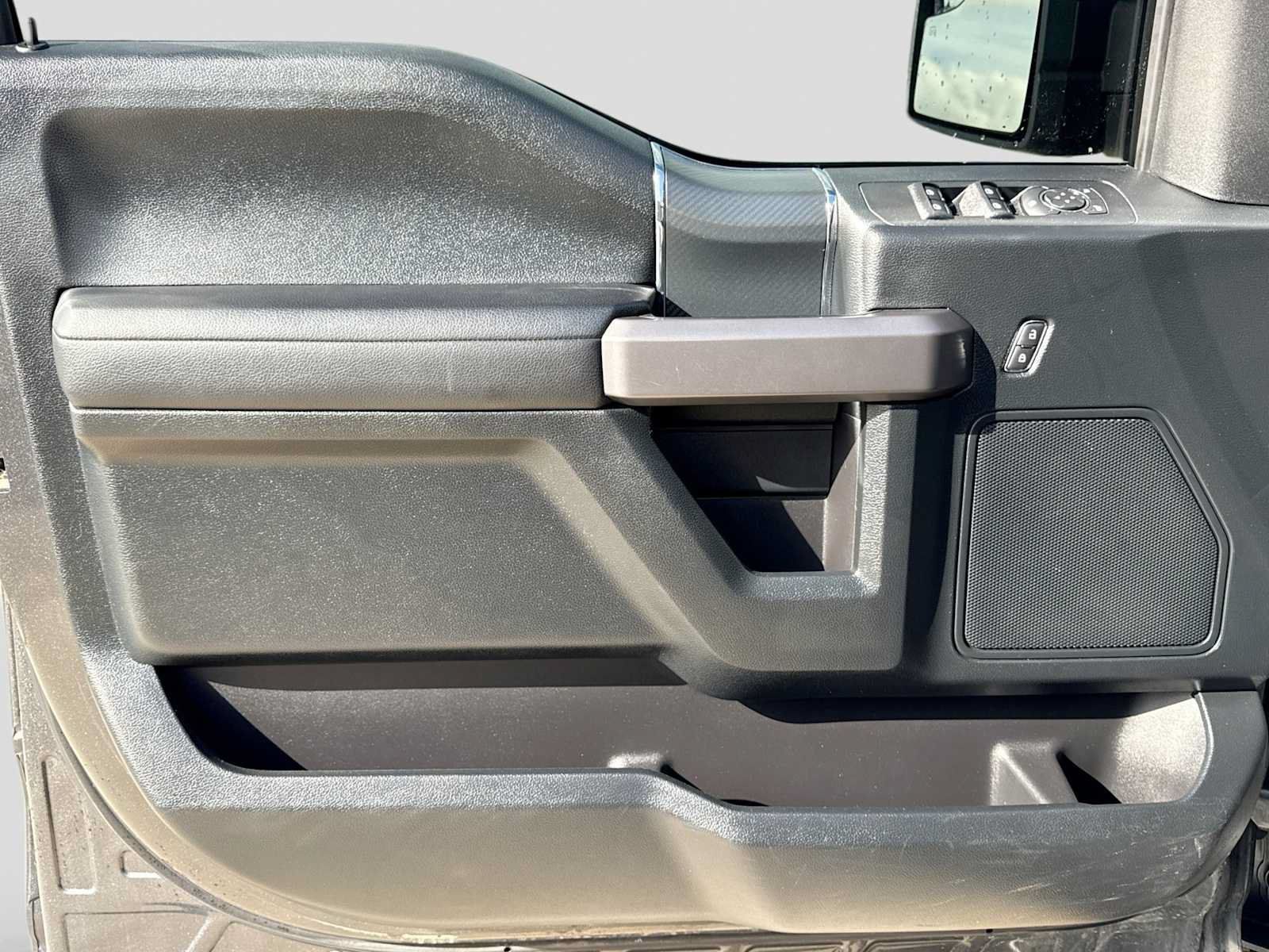 Used 2020 Ford F150 XLT w/ Equipment Group 302A Luxury AWD/4WD image 29