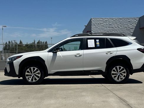 Used 2024 Subaru Outback Premium AWD/4WD image 6