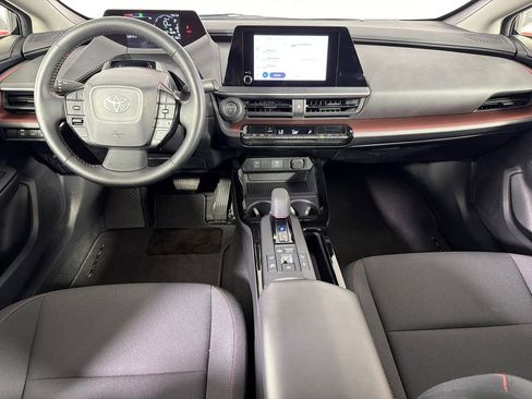 Used 2025 Toyota Prius Plug-In Hybrid image 22
