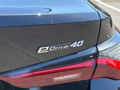 Certified 2023 BMW i4 eDrive40 w/ Premium Package RWD image 38
