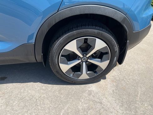 Certified 2023 Volvo XC40 B5 Plus w/ Protection Package Premier image 10