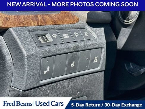 Used 2018 Hyundai Santa Fe Sport w/ 2.4L Tech Package 04 AWD/4WD image 11