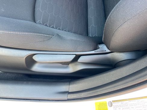 Used 2023 Toyota Corolla SE image 9