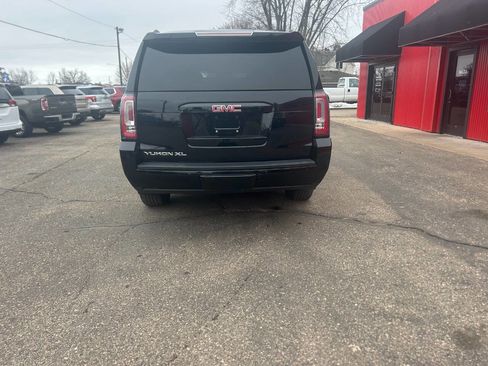Used 2018 GMC Yukon XL SLT image 19