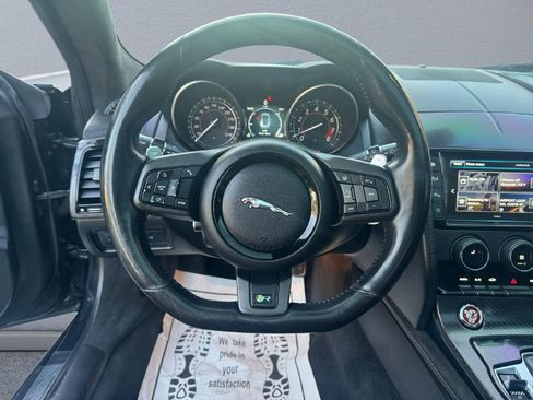 Used 2016 Jaguar F-TYPE R image 11
