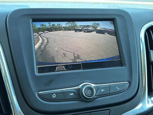 Used 2023 Chevrolet Equinox LT image 25