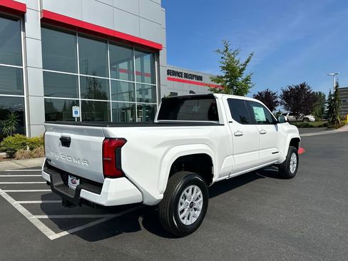 New 2025 Toyota Tacoma SR5 image 3