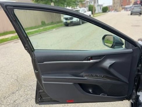 Used 2023 Toyota Camry SE AWD/4WD image 11