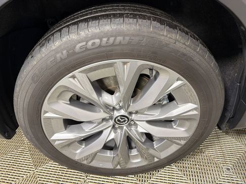 Used 2025 MAZDA CX-90 3.3 Turbo w/ Premium Plus Pkg image 18