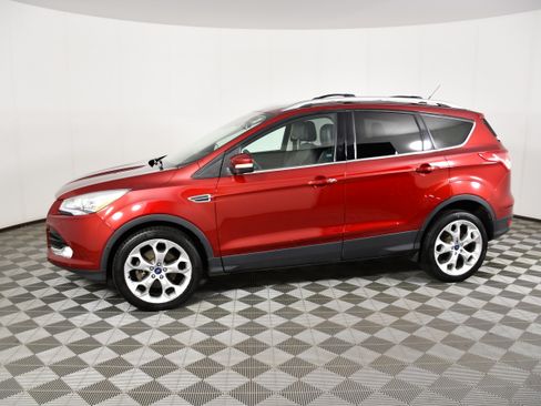 Used 2013 Ford Escape Titanium w/ Parking Technology Pkg AWD/4WD image 9