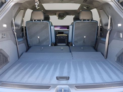 New 2025 Cadillac Escalade IQ Luxury 2 image 32