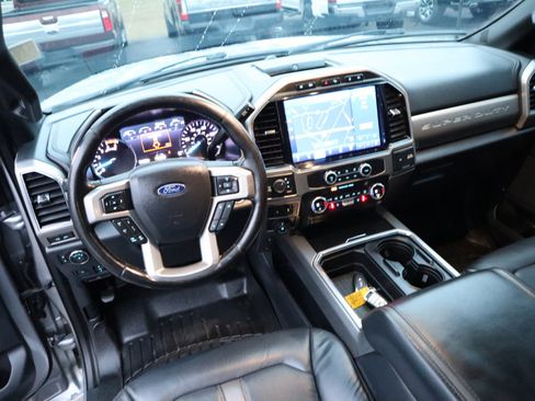 Used 2022 Ford F350 Platinum image 12