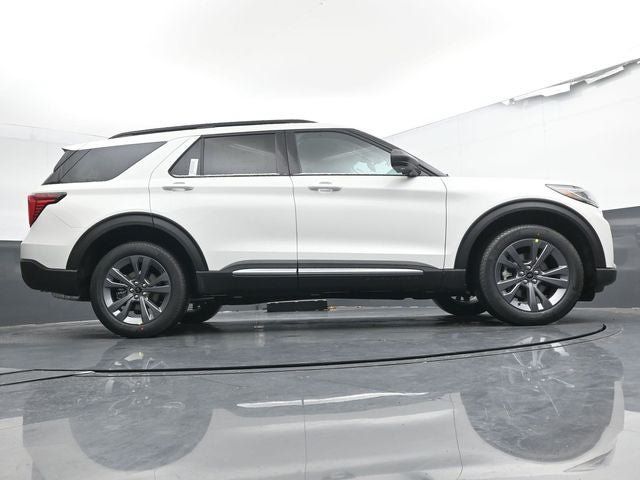Used 2025 Ford Explorer Active w/ Active Comfort Package AWD/4WD image 33