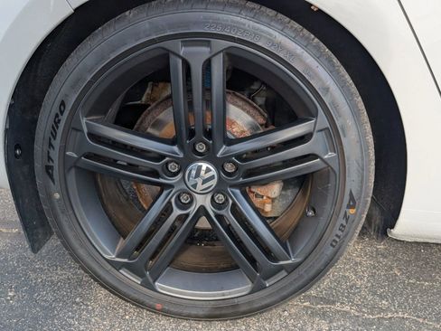 Used 2014 Volkswagen Golf TDI image 24