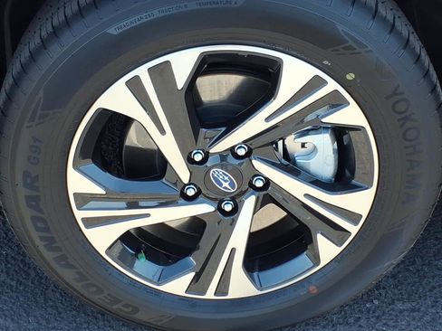 Certified 2025 Subaru Crosstrek 2.0i Premium image 13