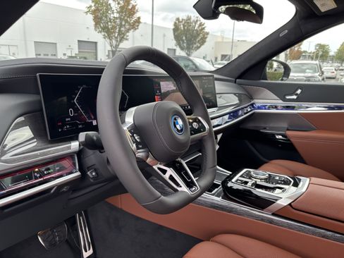 New 2026 BMW 750e xDrive AWD/4WD image 16