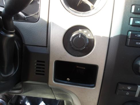 Used 2011 Ford F150 XLT w/ XLT Chrome Pkg AWD/4WD image 24