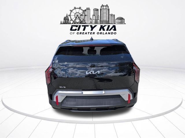 New 2027 Kia EV3 Wind FWD image 5