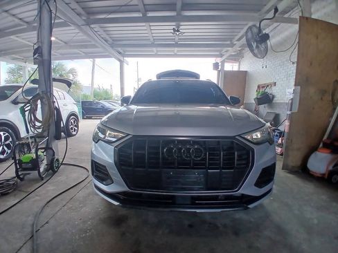 Used 2020 Audi Q3 2.0T Premium w/ Convenience Package AWD/4WD image 1