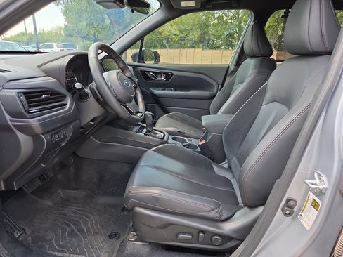 Used 2025 Subaru Forester Touring AWD/4WD image 9