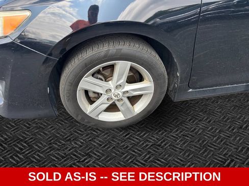 Used 2012 Toyota Camry SE FWD image 11