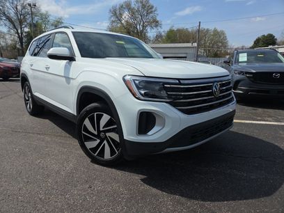 Used 2025 Volkswagen Atlas SE