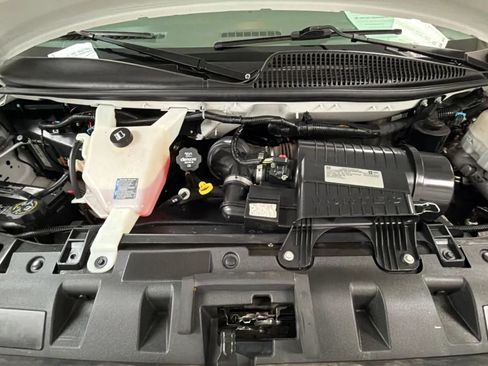 Used 2019 Chevrolet Express 2500 w/ Driver Convenience Package RWD image 18