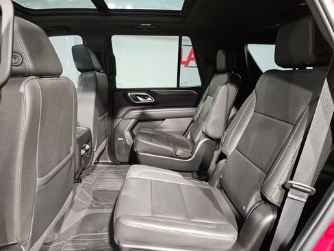 Used 2022 Chevrolet Tahoe Z71 w/ Luxury Package AWD/4WD image 32