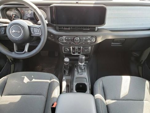 New 2026 Jeep Gladiator Sport AWD/4WD image 8