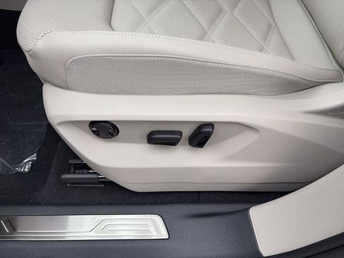 New 2026 Volkswagen Atlas SE FWD image 15