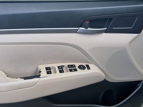 Used 2018 Hyundai Elantra SEL image 14