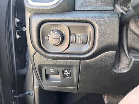 Used 2019 RAM 1500 Big Horn AWD/4WD image 28