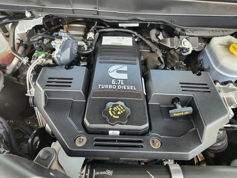 Used 2024 RAM 2500 Laramie AWD/4WD image 31