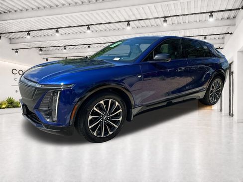 Used 2024 Cadillac Lyriq Sport AWD/4WD image 3