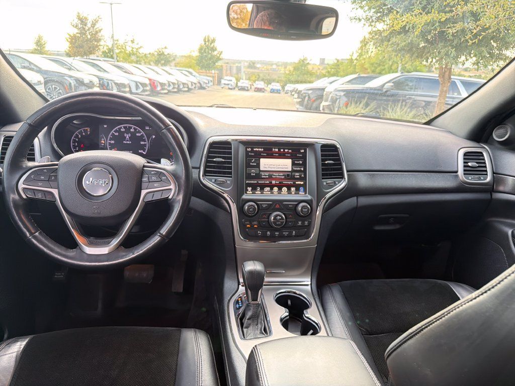Used 2017 Jeep Grand Cherokee Altitude AWD/4WD image 28