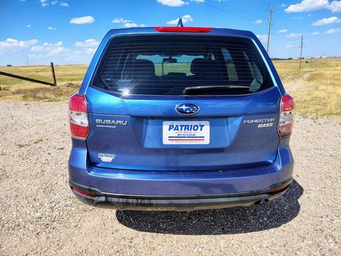 Used 2016 Subaru Forester 2.5i AWD/4WD image 4