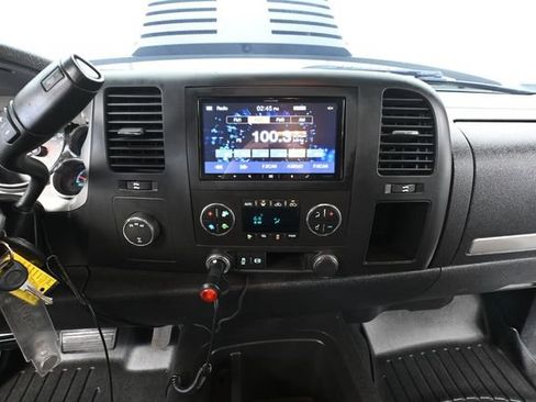 Used 2013 GMC Sierra 2500 SLE AWD/4WD image 28