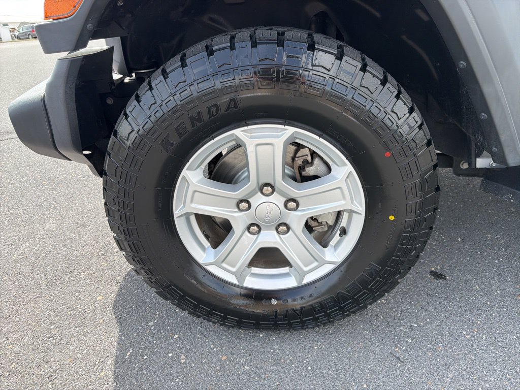Used 2021 Jeep Wrangler Unlimited Sport AWD/4WD image 14
