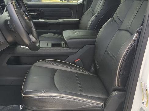 Used 2022 RAM 2500 Limited w/ Night Edition AWD/4WD image 17